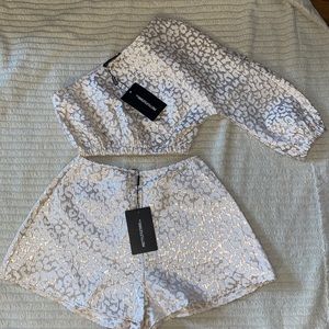 *NWT* PLT 2 Piece Set